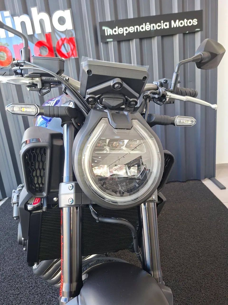 CB 650R E-CLUTCH 2027 - Foto 5