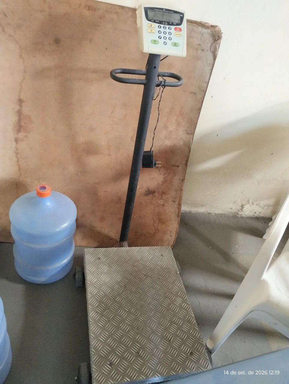Vendo balança capacidade de peso 300kg 