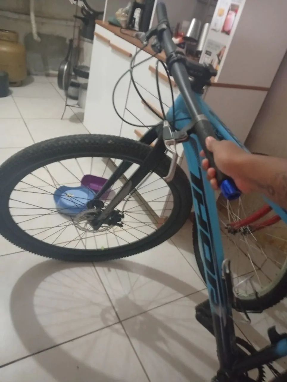 Bike aro 29  aceito propostas  - Foto 3