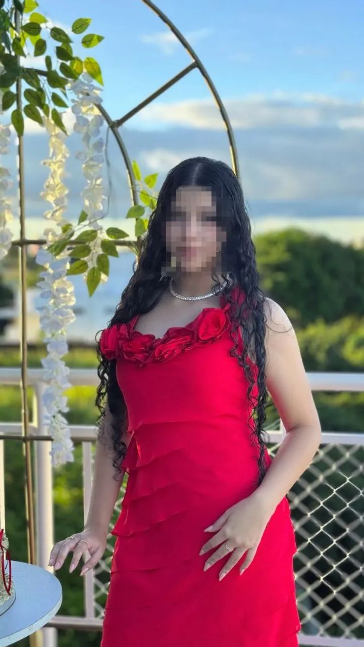Vestido de Festa Longo Vermelho com Rosas