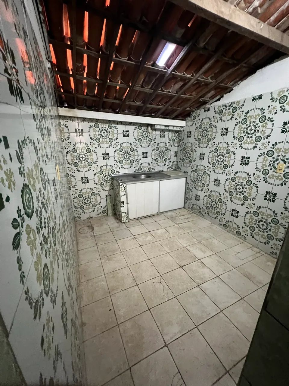 Alugo casa 450,00