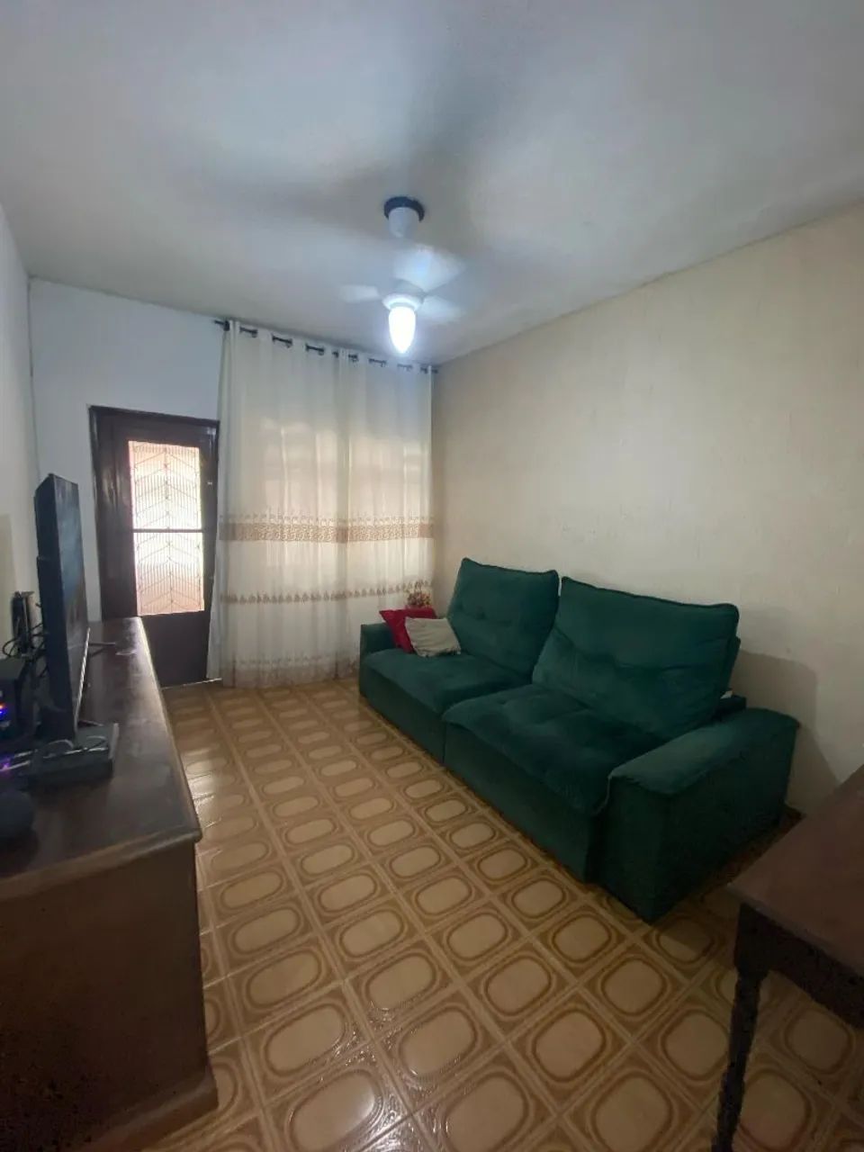 Casa clássica com 3 dormitórios, edícula e quintal na Vila Nova