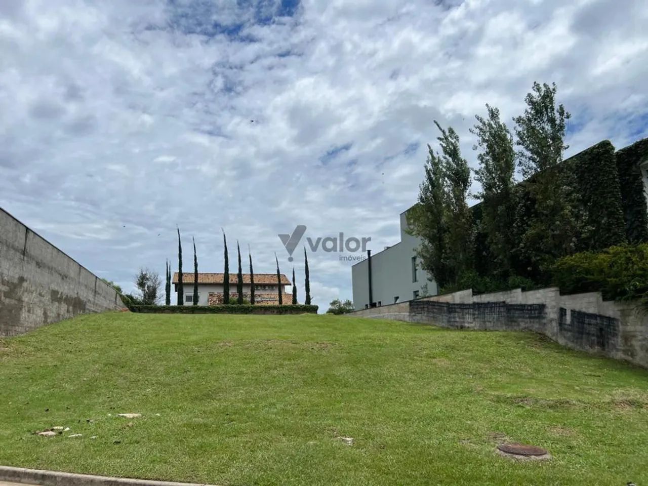Terreno à venda em Campinas, Loteamento Residencial Jaguari (Sousas), com 1032.9 m²