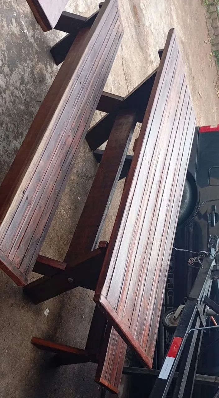Conjunto rústico mesa de madeira maciça com 2 bancos  - Foto 4