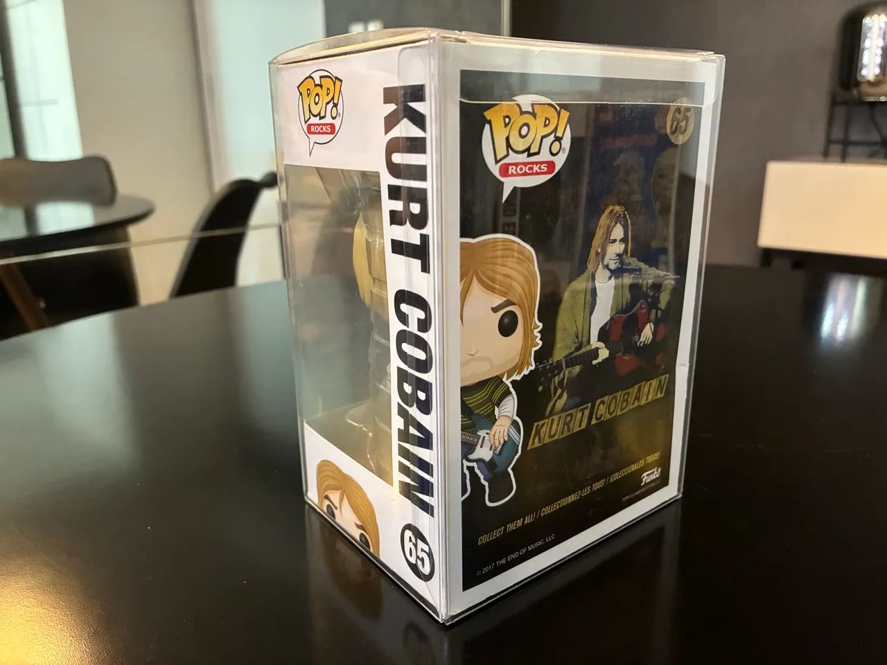 Funko Pop Rocks - Kurt Cobain 65 - NOVO - Foto 2