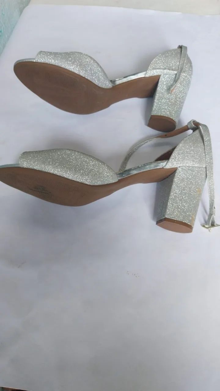 sandália vizzano salto bloco glitter prata  - Foto 5