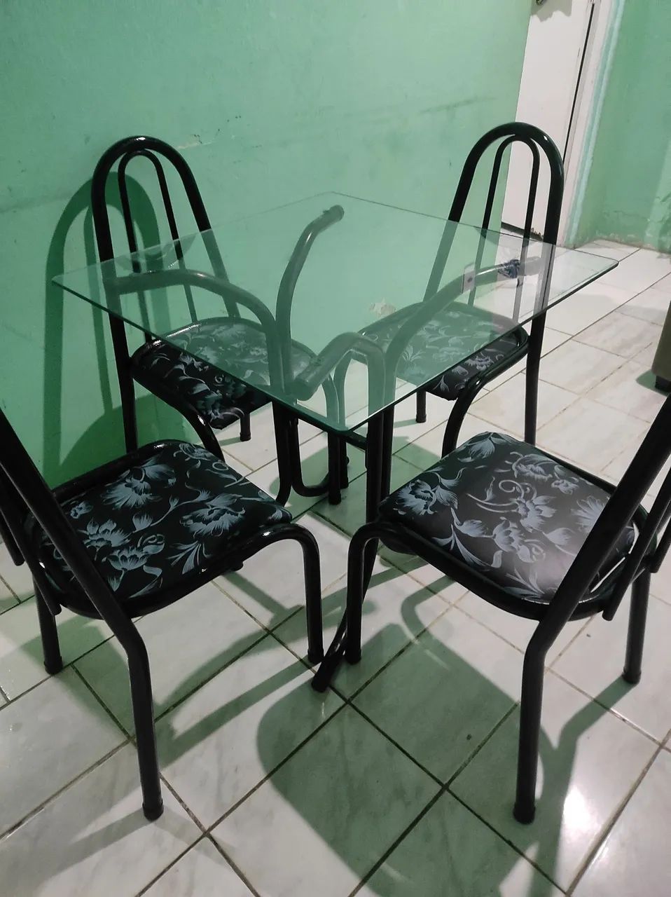 Mesa e cadeiras  - Foto 3