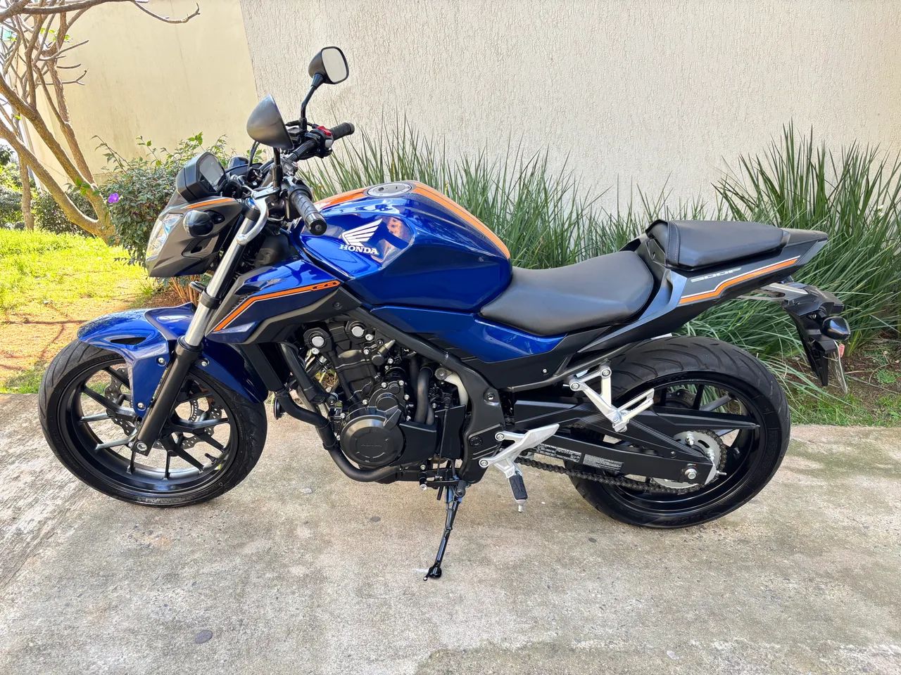 CB500F com ABS