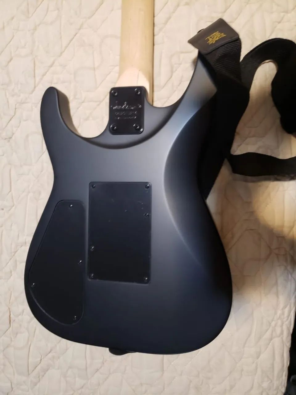 Guitarra Jackson JS32 Dinky Arch Top - Satin Black - Foto 3