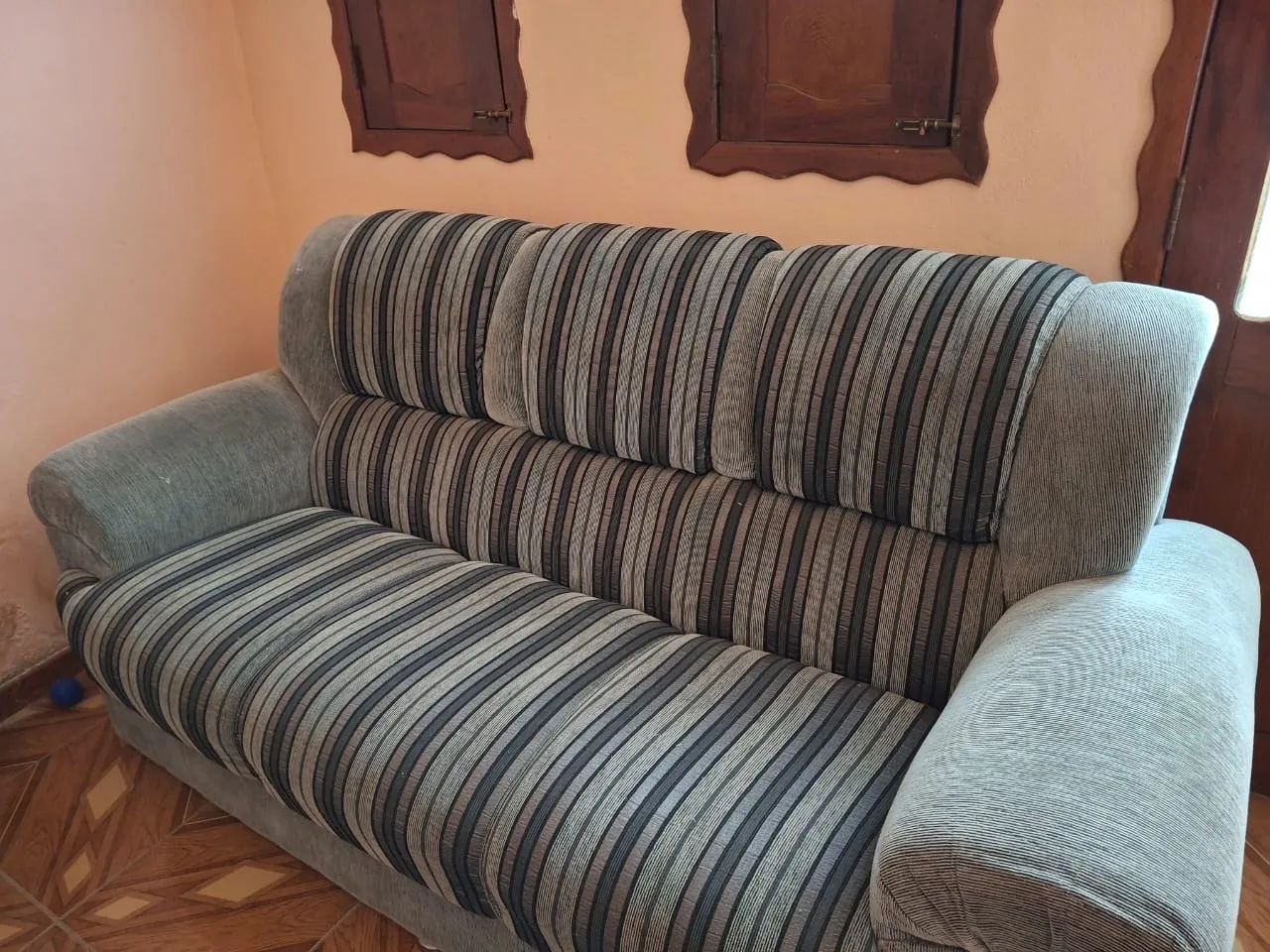 Sofá três lugares e duas poltronas  - Foto 2