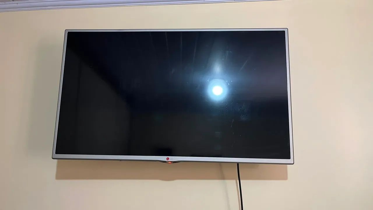Smart TV LG 43" - Perfeito Estado