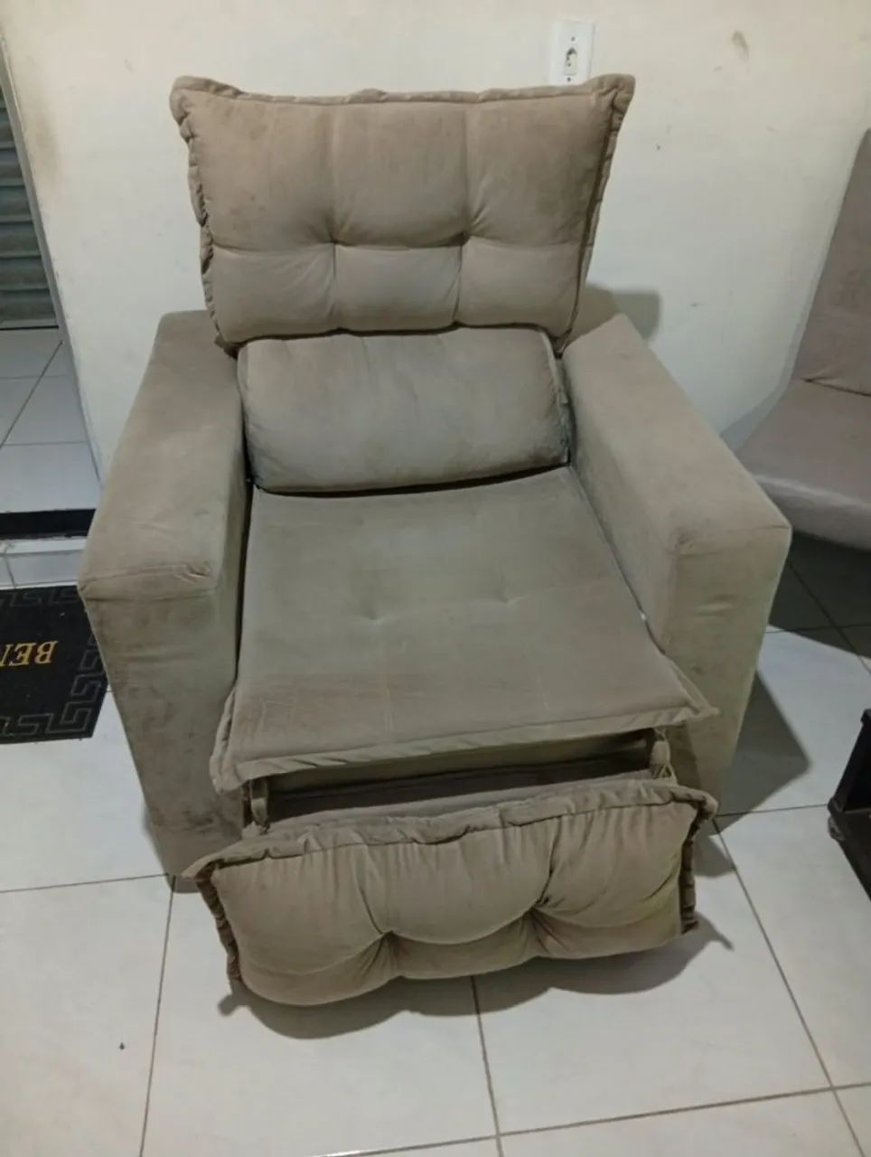 Estou vendendo uma poltrona