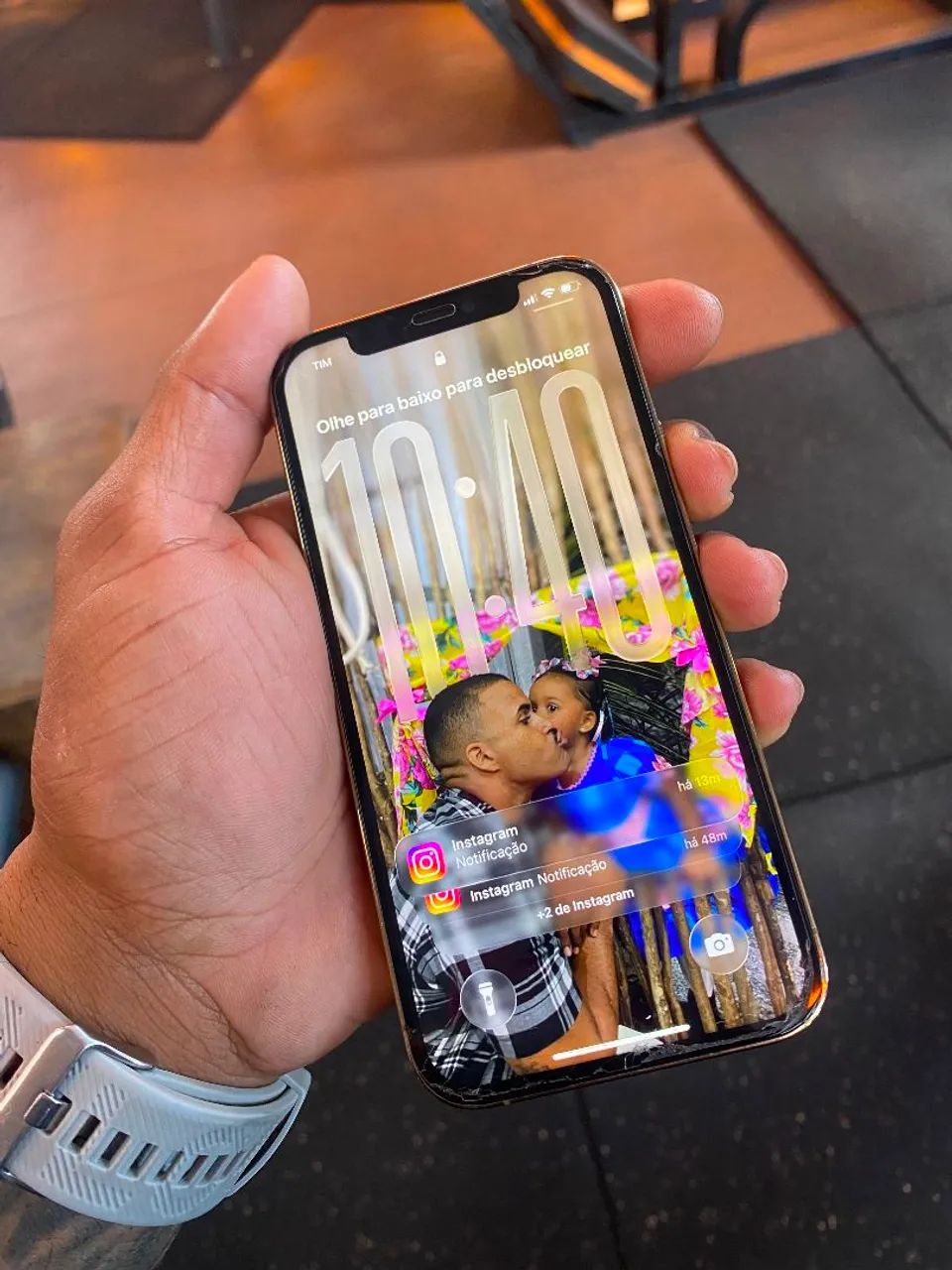 IPHONE 12 PRO GOLD - Foto 4