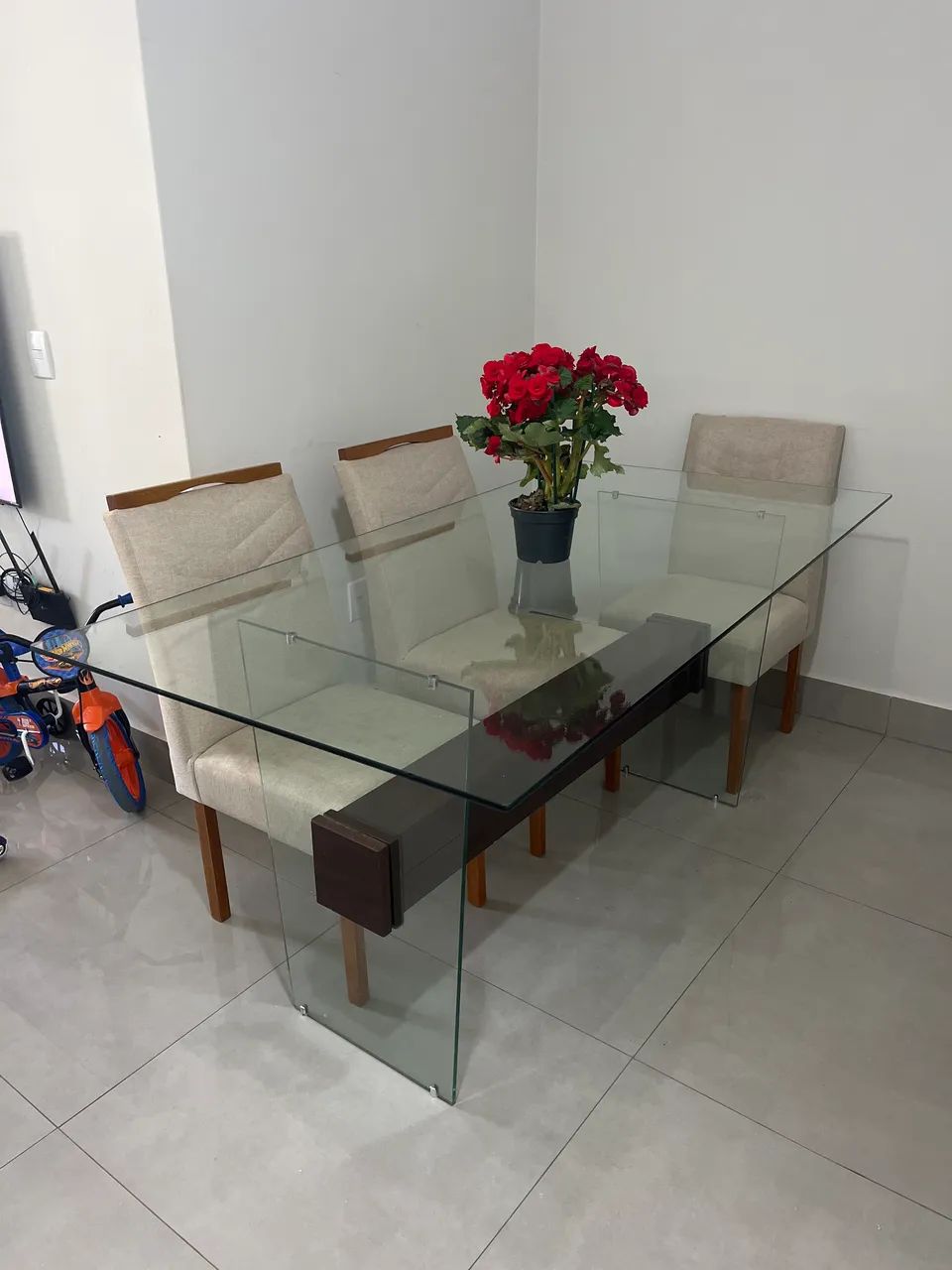 Mesa de Vidro 6 lugares 