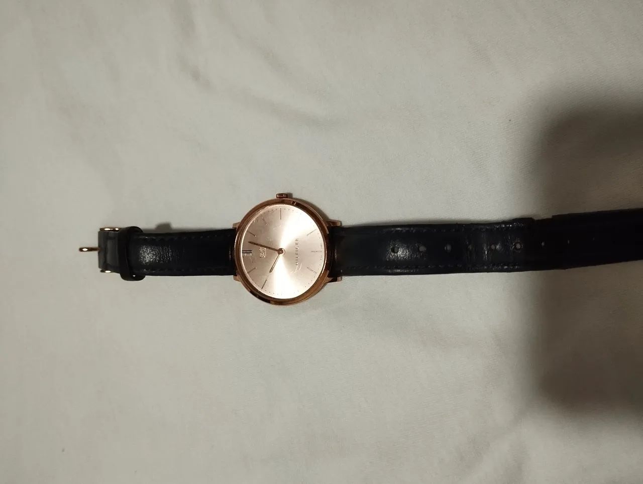 Vendo relógio feminino Hilfiger  - Foto 2