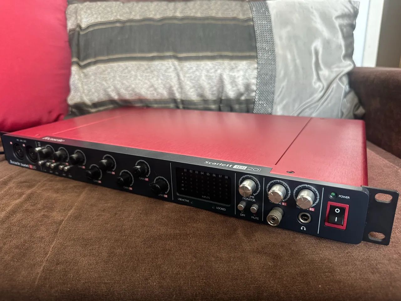 Focusrite 18i20 Interface de Áudio - Foto 5