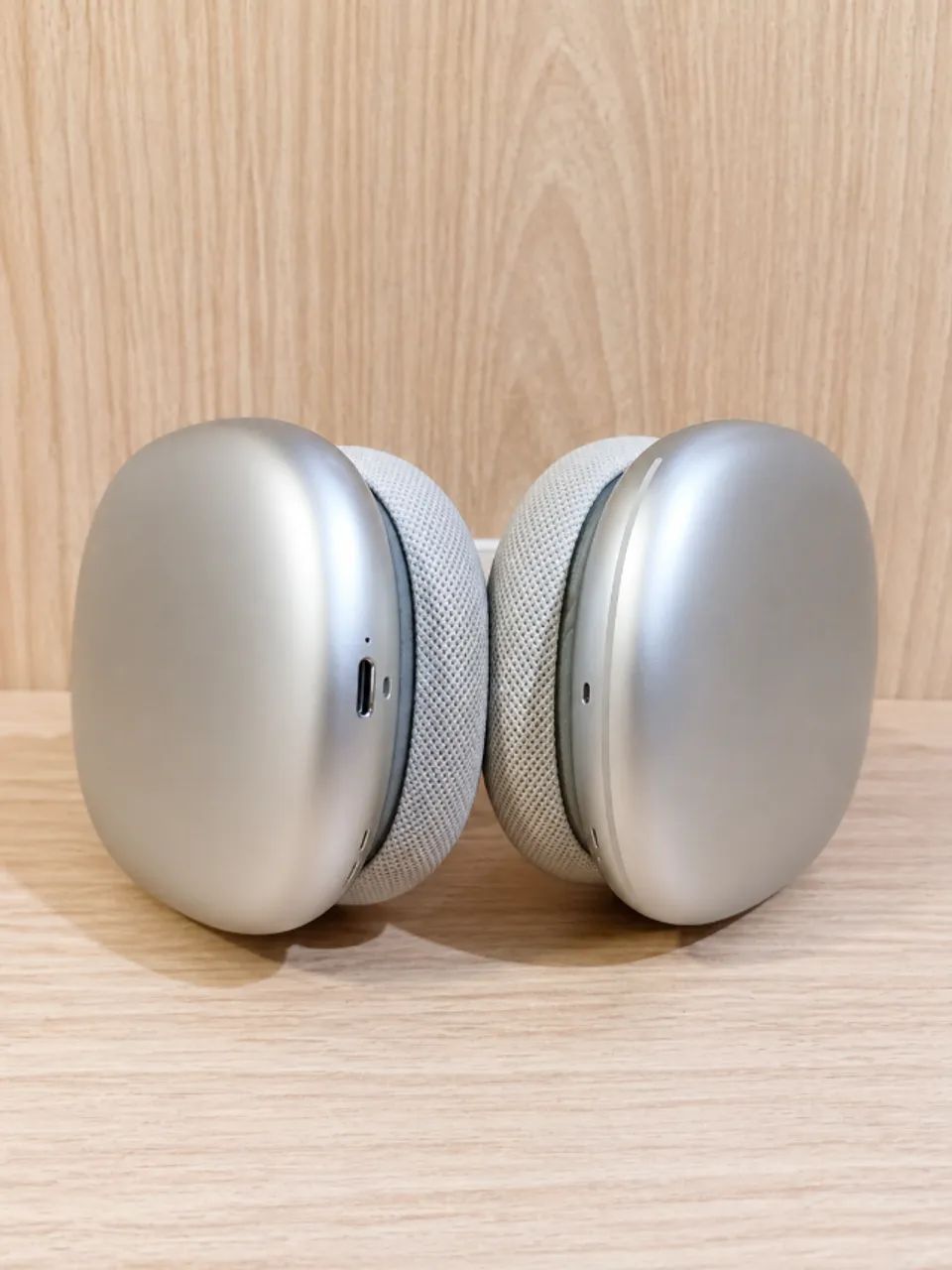 AIRPODS MAX - Branco/Prata | Semi Novo | Excelente Estado - Fones