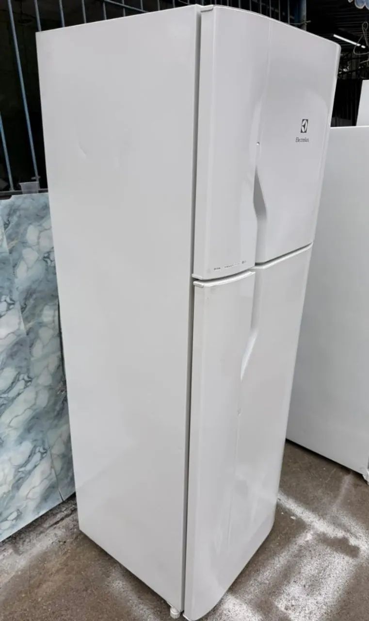 Geladeira Eletrolux 350 litros  - Foto 2