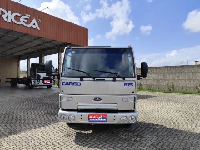 Ford Cargo 815 E Ano 2011 - Único dono - Foto 2