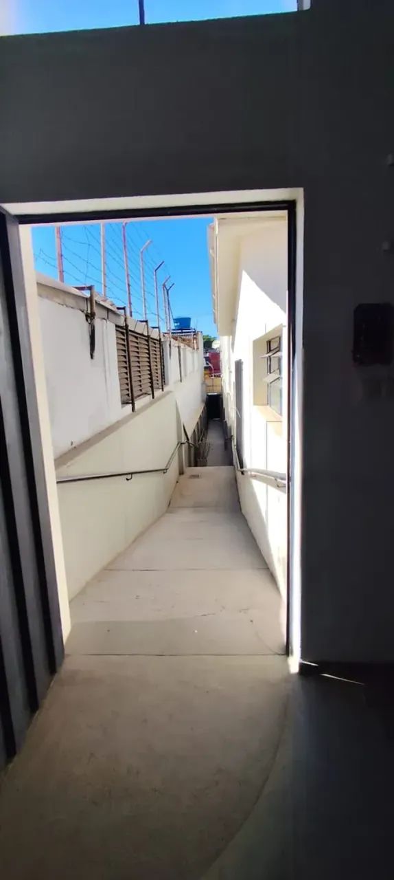 Galpão 106m² no bairro Carlos Prates. - Foto 2