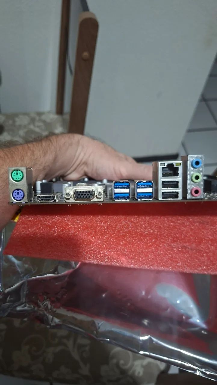 Placa Mãe B365M - Com defeito  - Foto 4