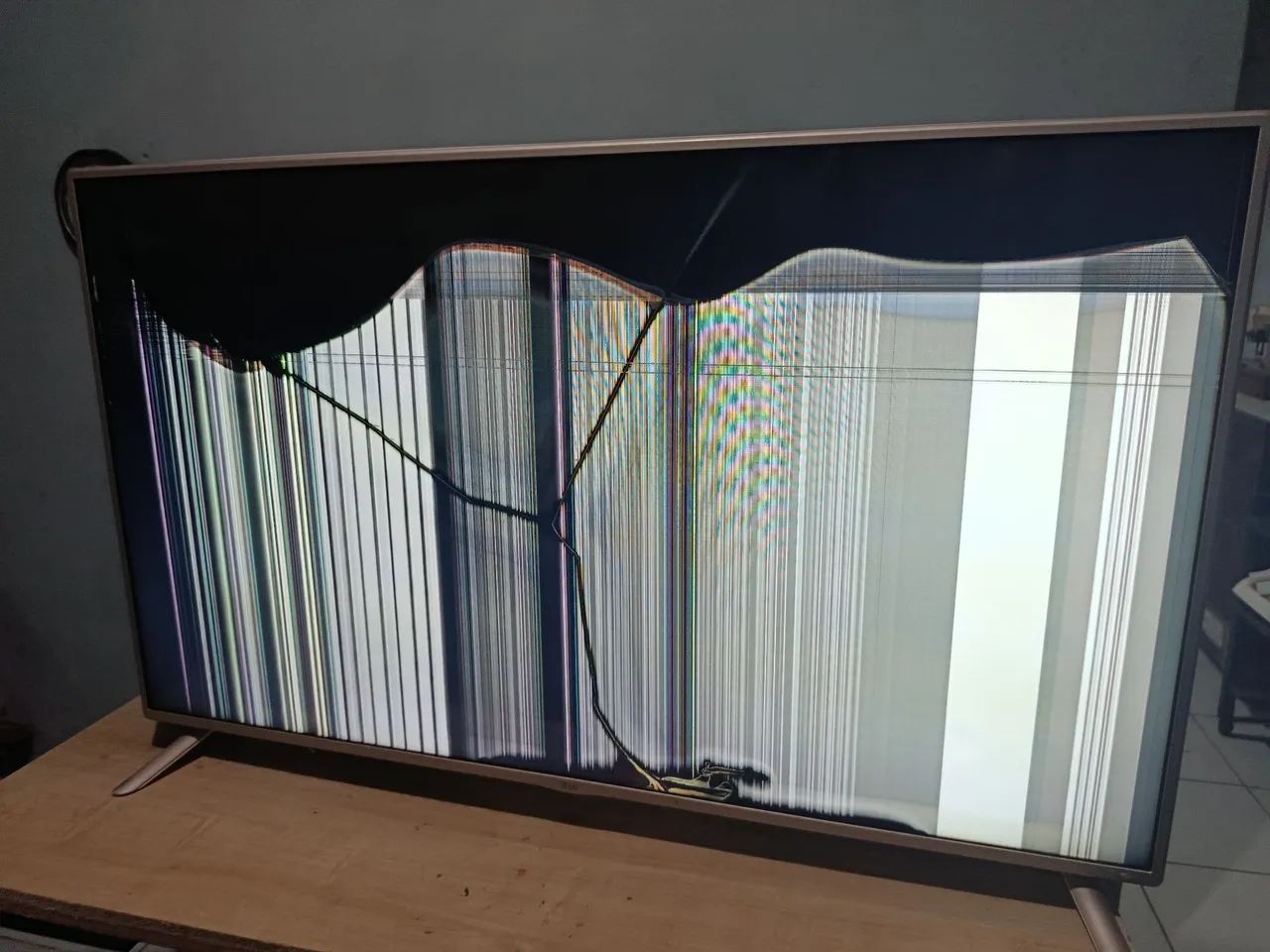 Tv smart LG 55 polegadas com defeito