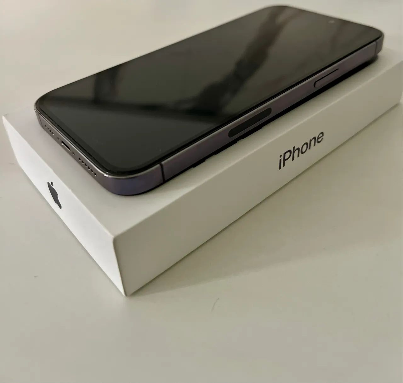 iPhone 14 Pro Max 256GB Deep Purple (Roxo) único dono e sem