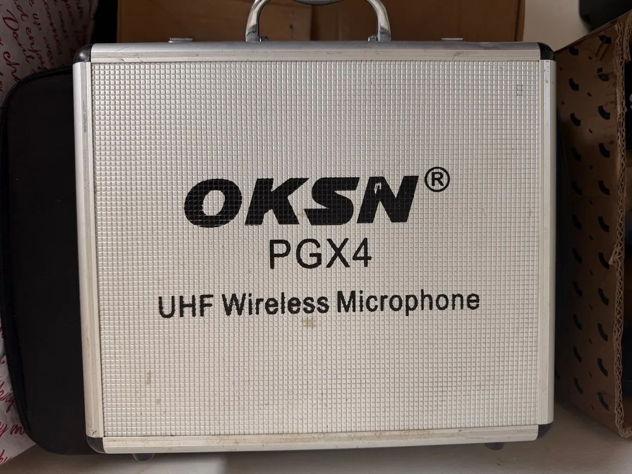 Microfone Sem Fio OKSN PGX4 UHF com Headset e Maleta