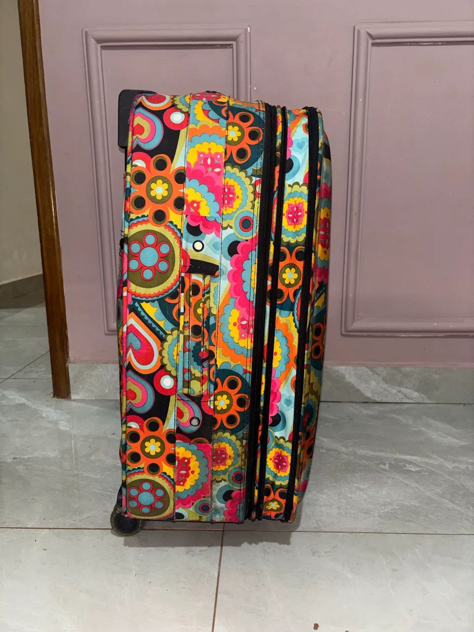 Mala de Viajem 23kg - grande e espaçosa  - Foto 2