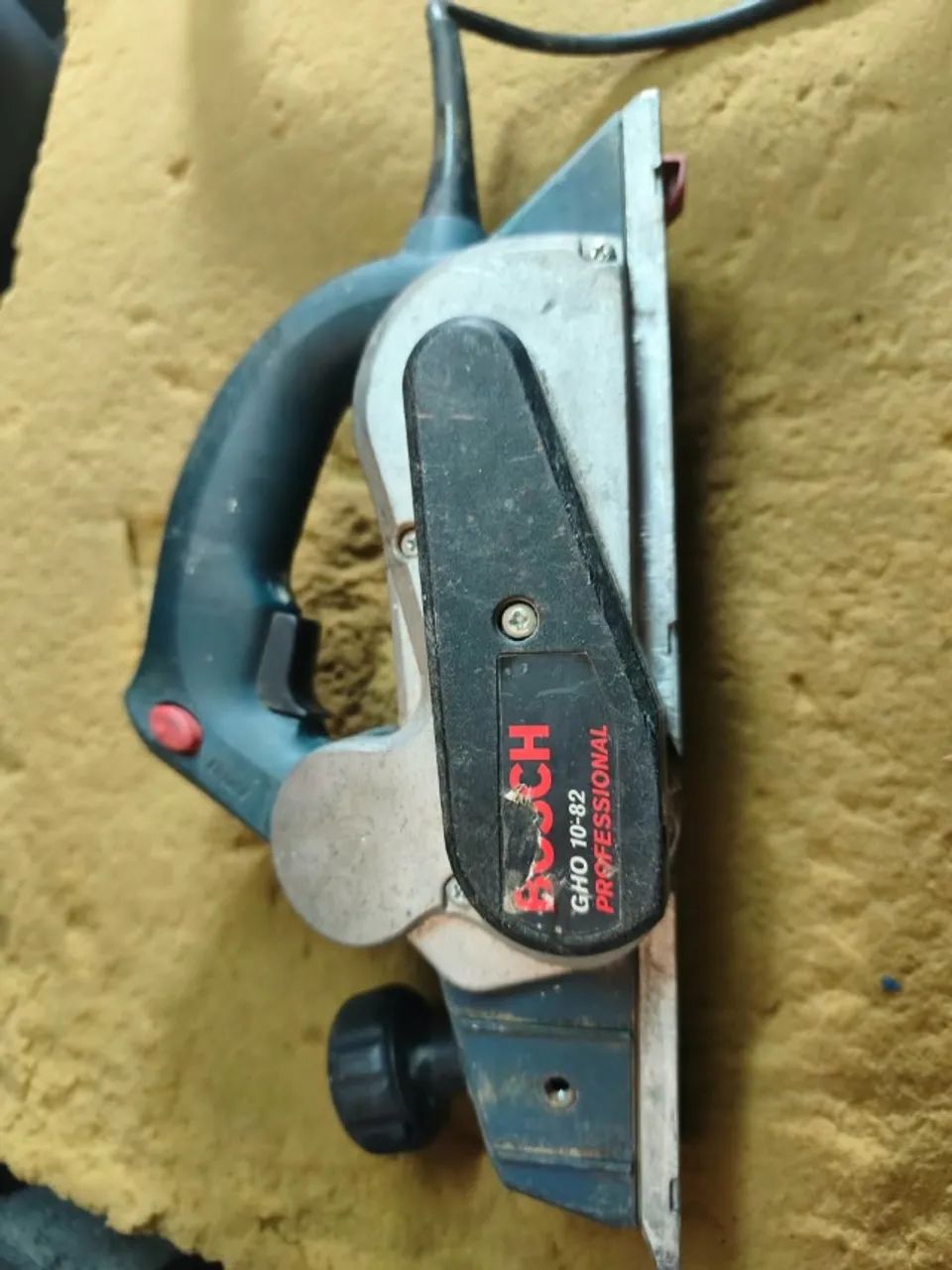 Plaina Bosch Gho 10-82 profissional - Foto 2