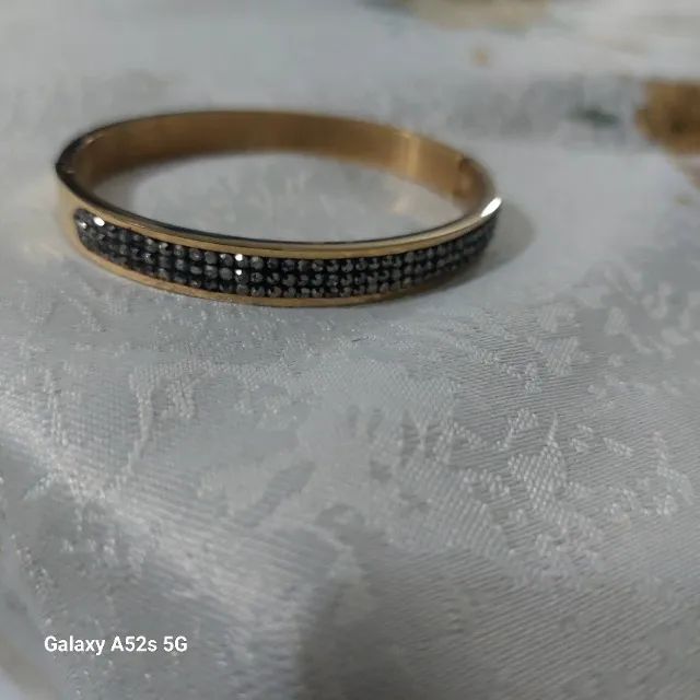 Pulseira varovisk linda ,sofisticada , oportunidade 