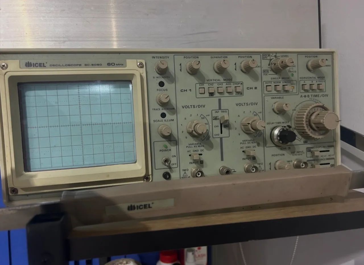 Osciloscópio analógico 60Mhz - Foto 2