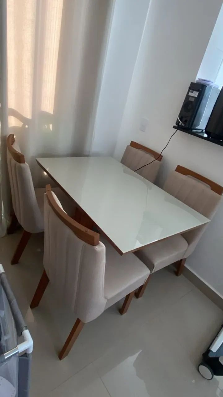Mesa com 4 cadeiras Lottus e Tampao de vidro - Foto 3