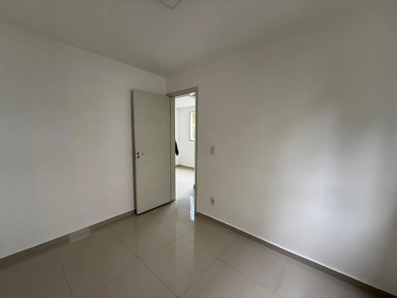 Foto - São José dos Campos - Condomínio Centro Empresarial Taquari