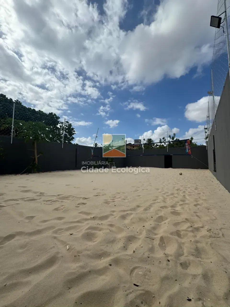 Terreno com área construída 360m2 com 1 quarto e lazer - Foto 5
