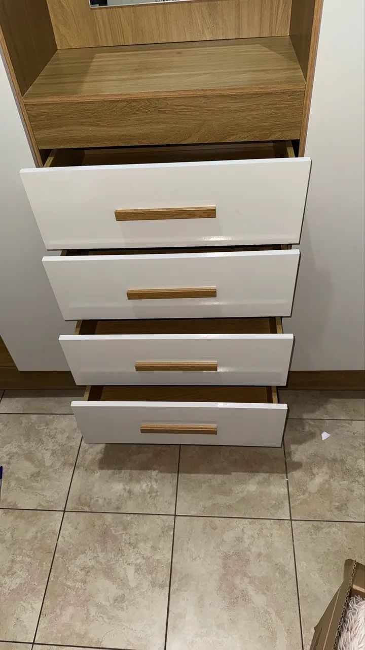 GUARDA ROUPA, COM UM MÊS DE USO  - Foto 4