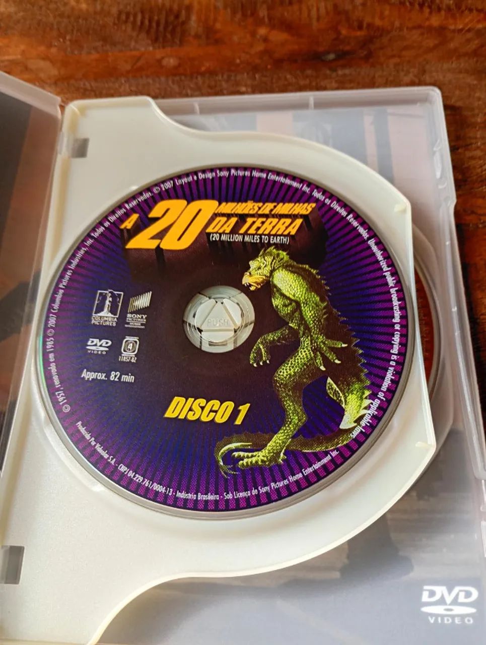DVD A 20 milhões de milhas da terra aniversário - Foto 3