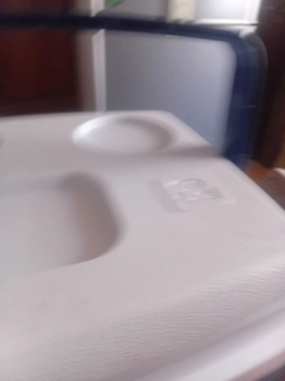 Caixa térmica 36 litros nova nunca usada - Foto 5