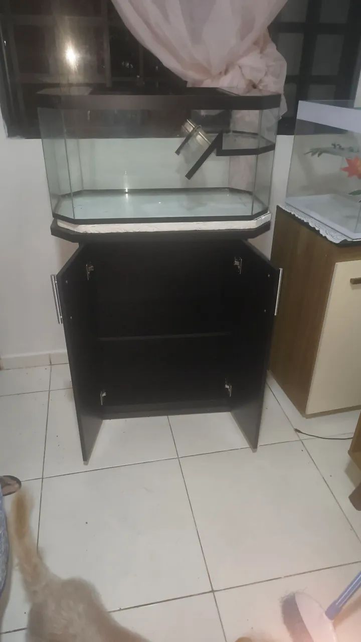 Aquário 100 litros com móvel junto  - Foto 5