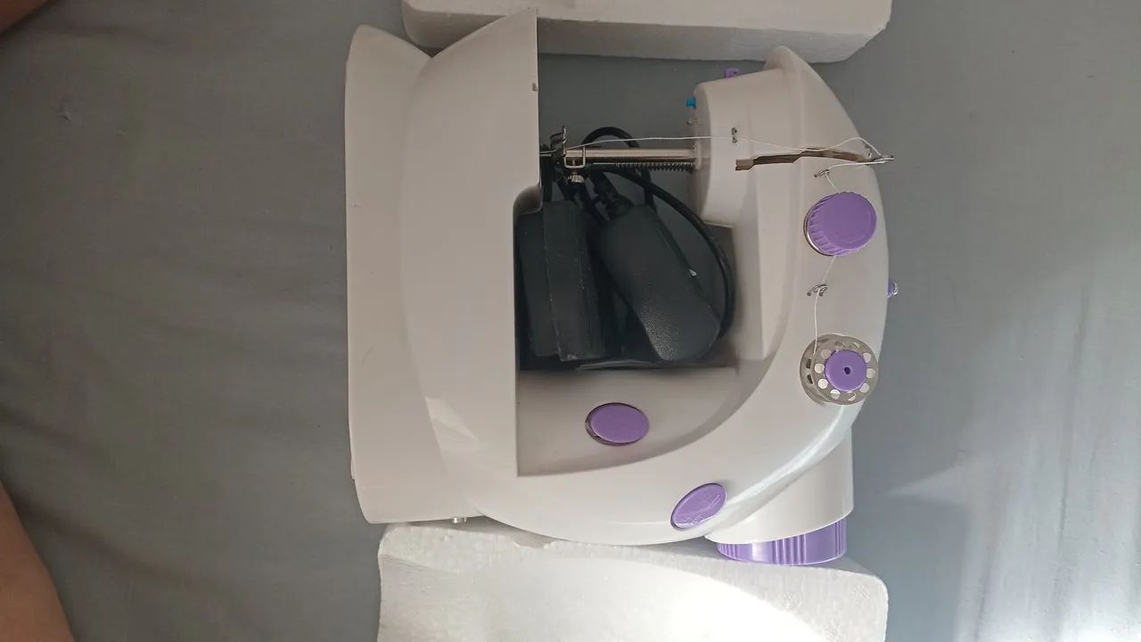 Mini Máquina de costura  - Foto 2