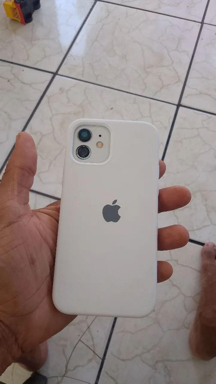 iPhone 12 no precinho pra vender logo - Foto 2