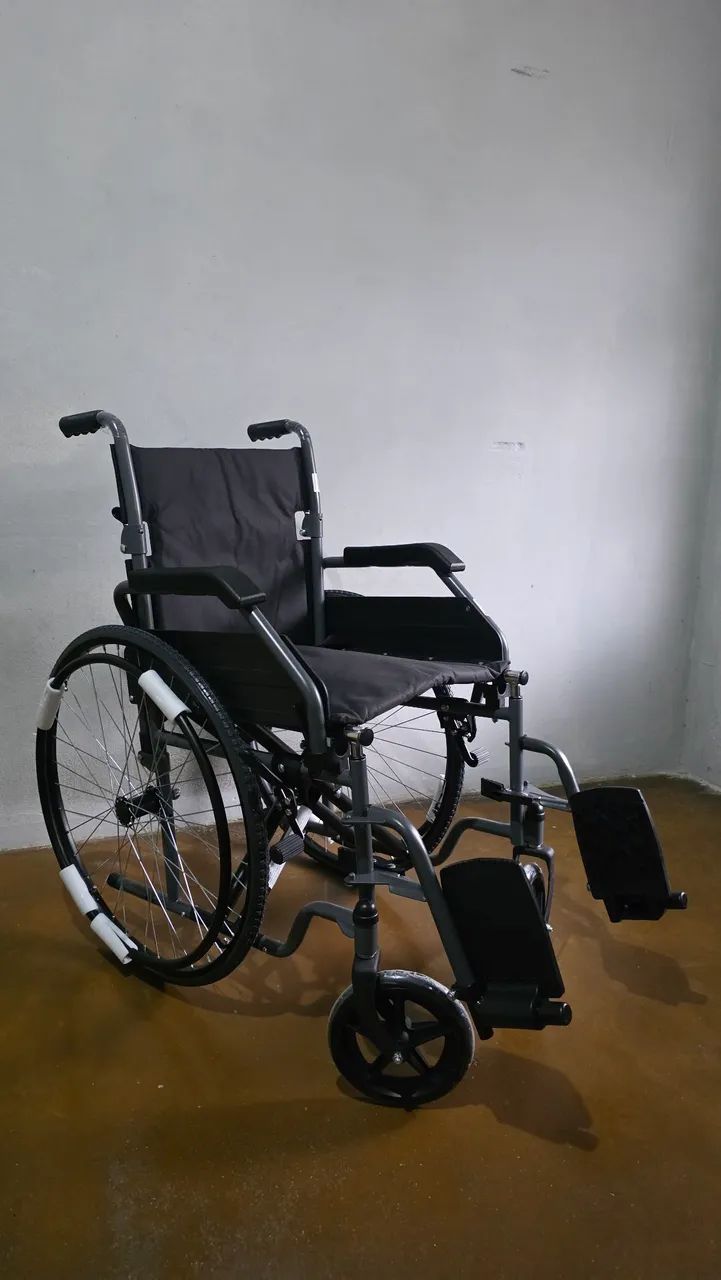 Cadeira de Rodas  - Foto 2