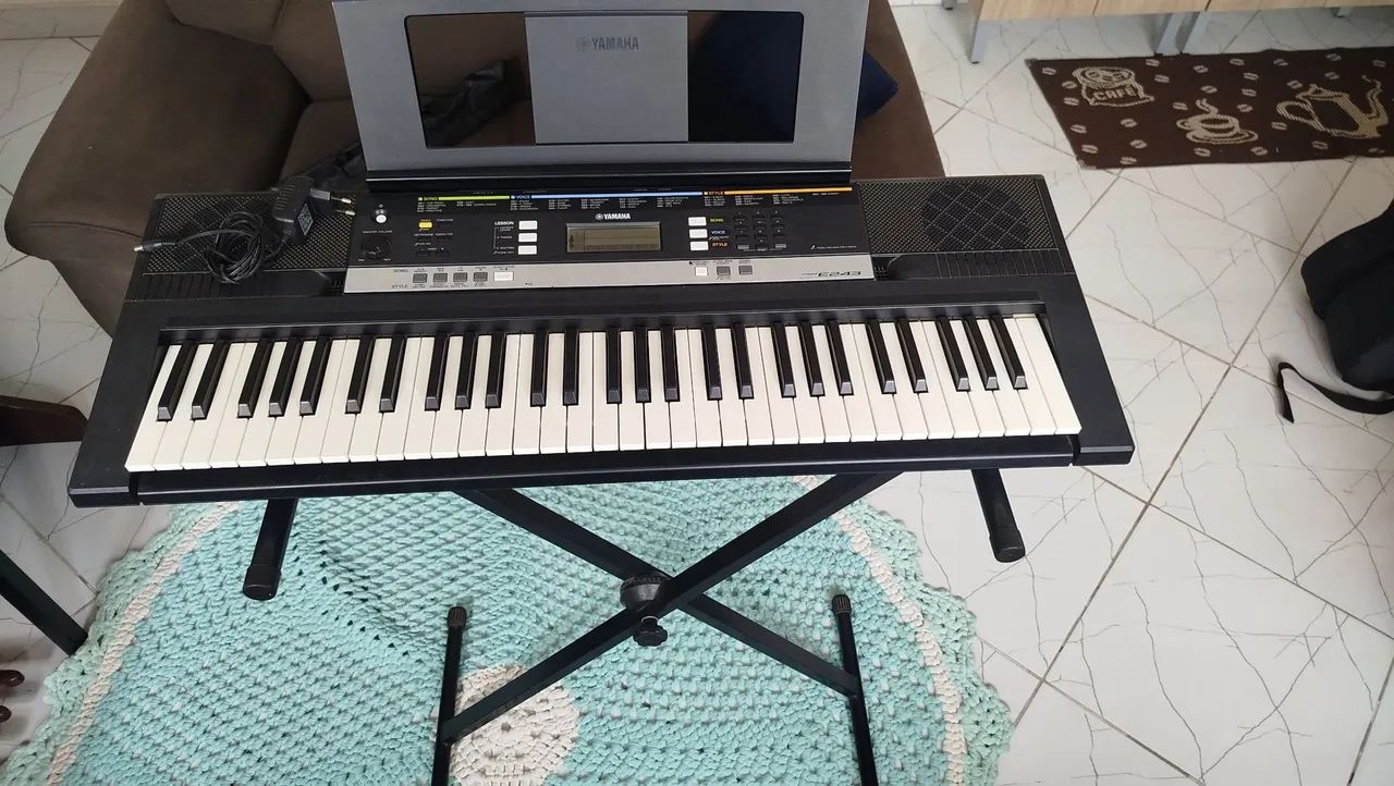 Teclado Yamaha PSR-E243 - Foto 3