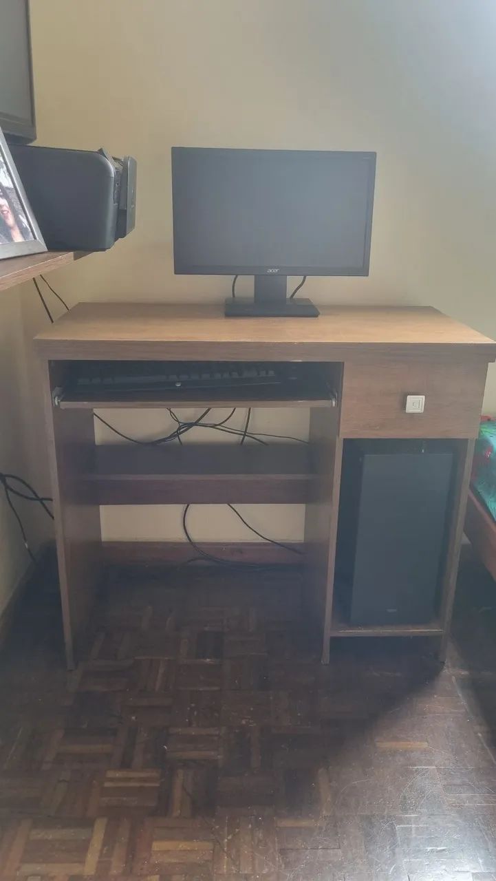 Vendo mesa de computador com gaveta - Foto 2