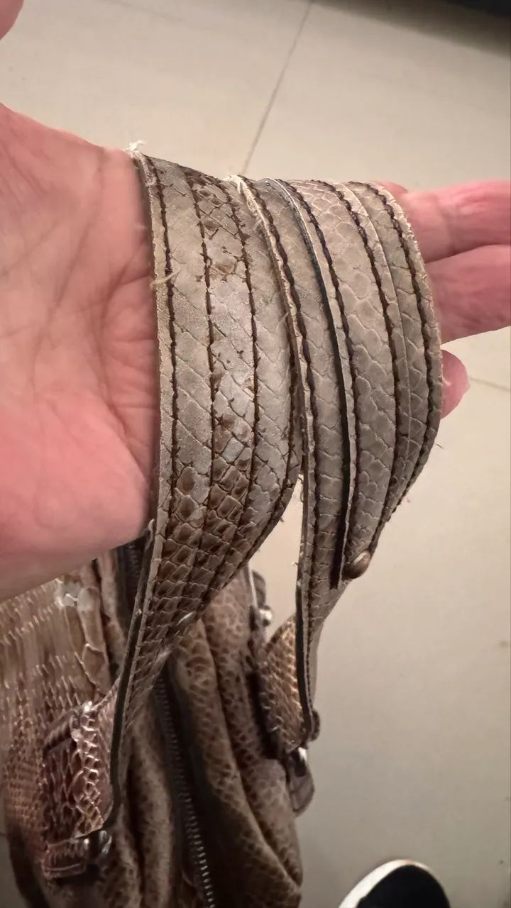 bolsa guess snake - Foto 4