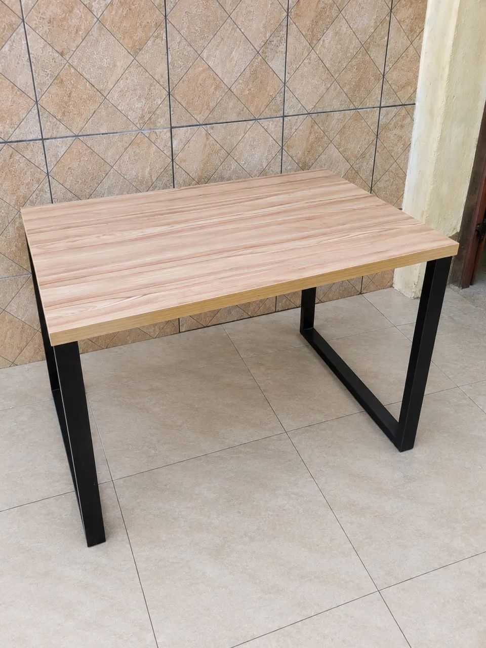 Mesa mdf quadrada
