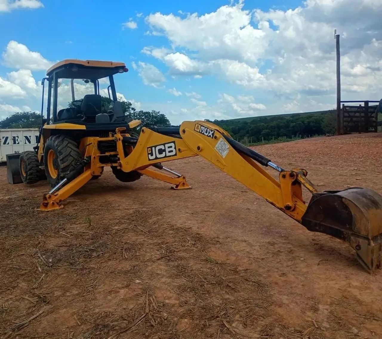 Retroescavadeira Jcb 3cx 4x4 Turbo  - Foto 6