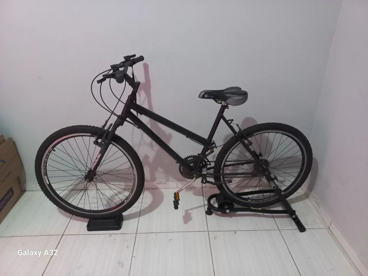 Bicicleta Aro 18 com suporte - Foto 2