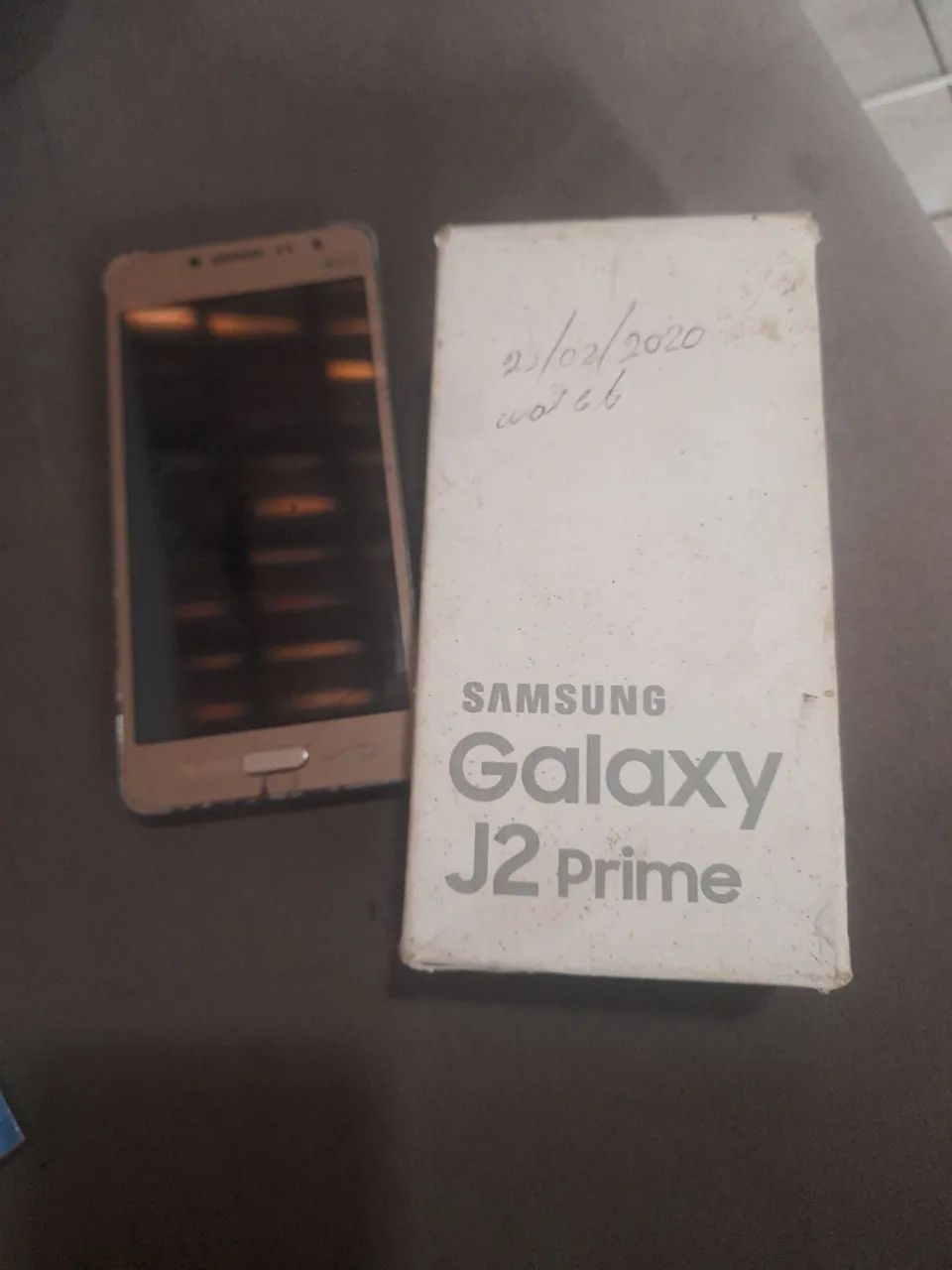 Celular j2 
