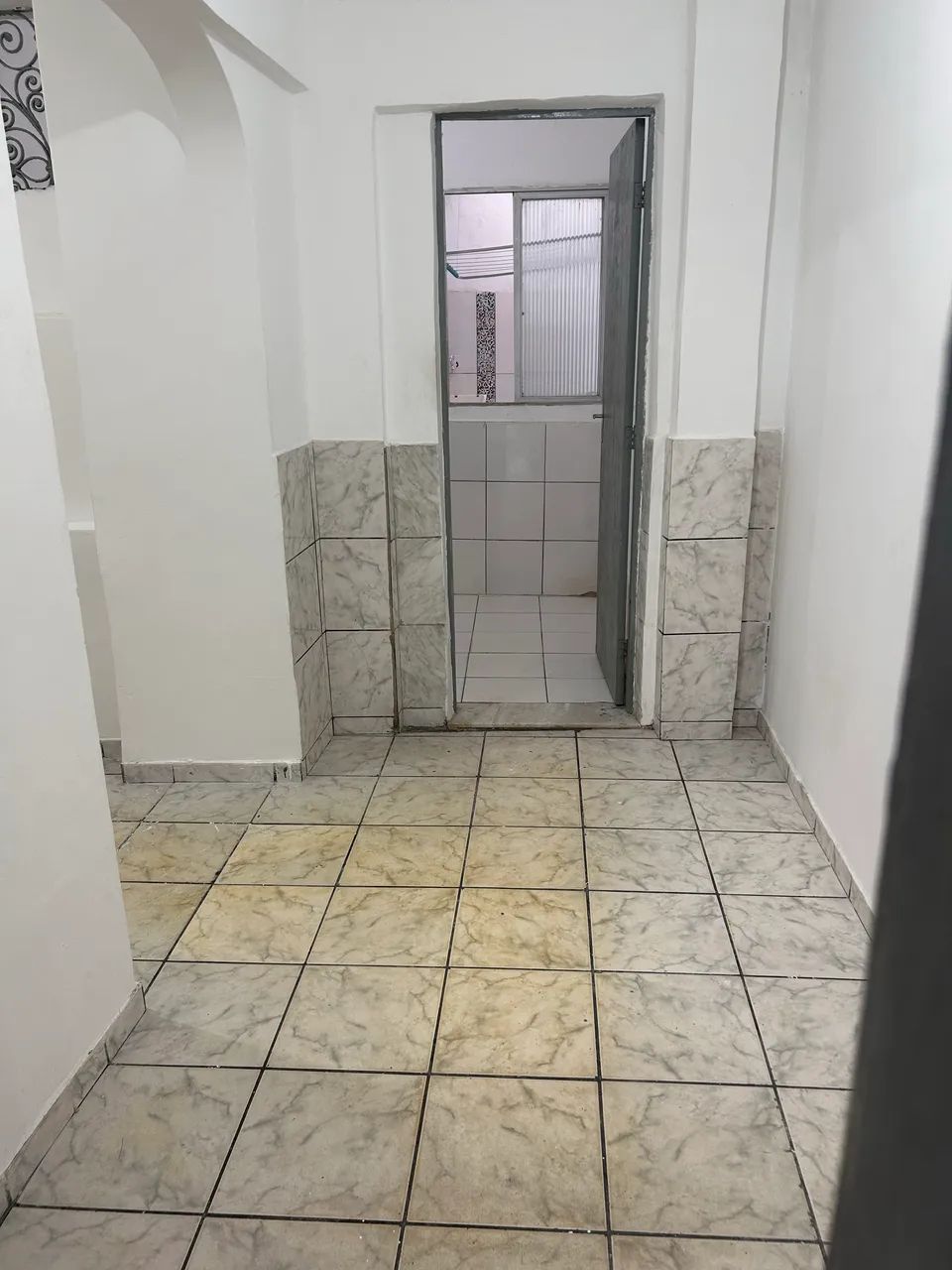 Tororo - apto 2/4, sala, area de serviço sem condomínio - com internet  - Foto 2